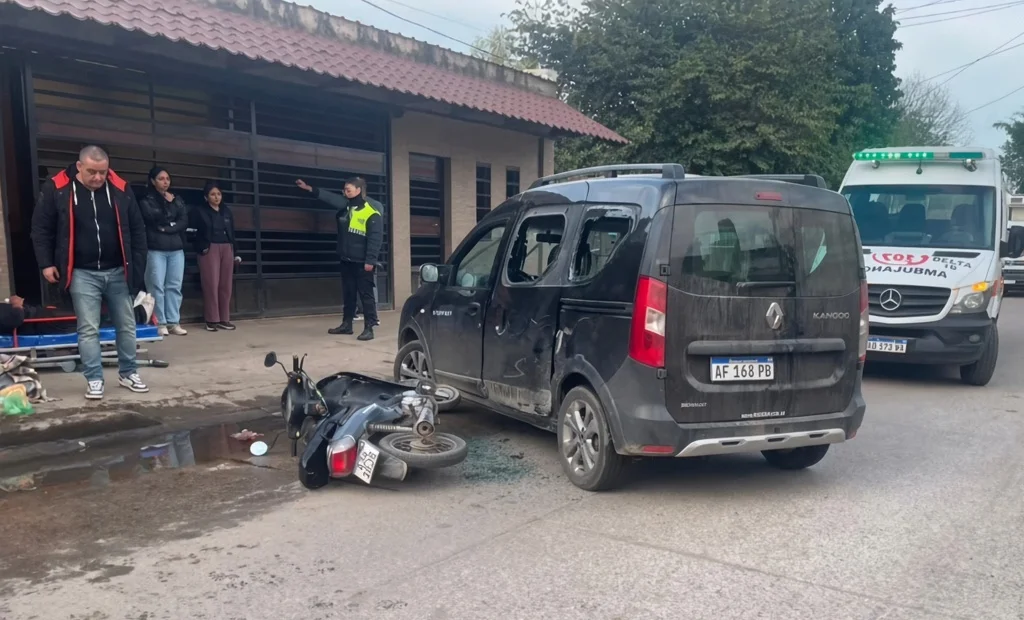 31602_accidente_jovenes_traumatismo_craneo_lastenia_moto_camioneta